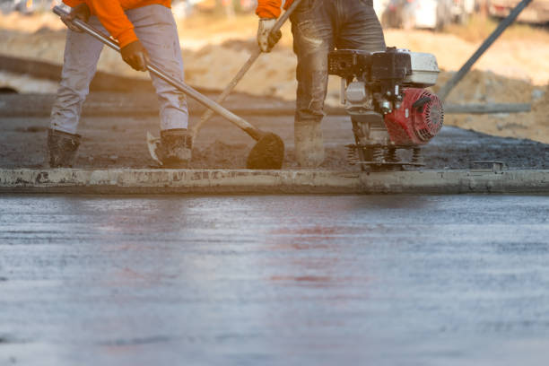 Best Concrete Driveway Installation  in Bergenfield, NJ